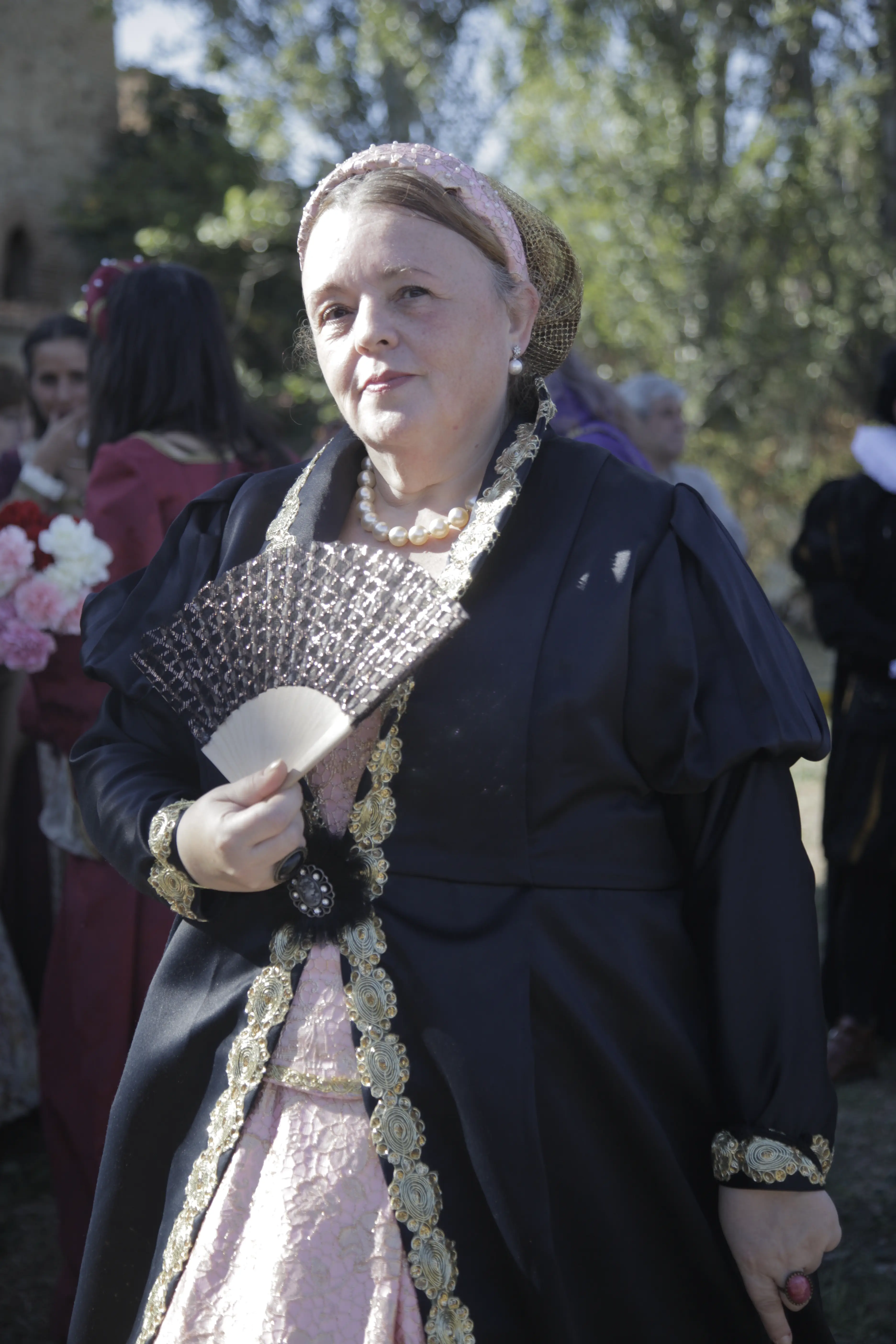 Dama rosa terciopelo abanico — Mercado Cervantino 2022, confeccionado en Tresele