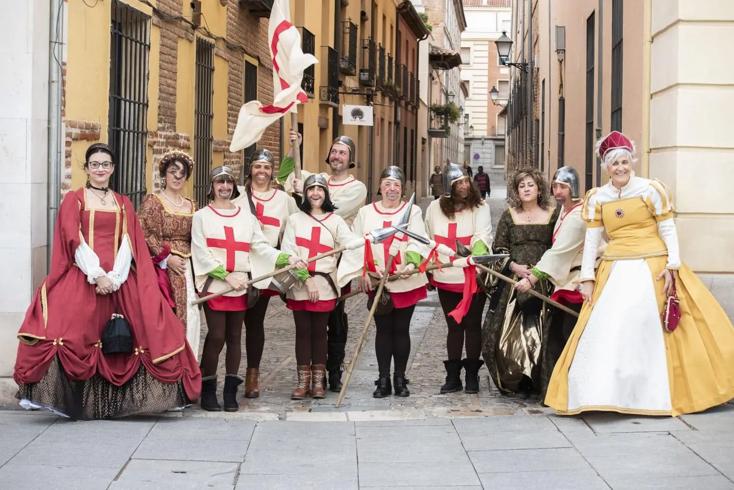 Grupo completo callejon — Mercado Cervantino 2024, confeccionado en Tresele