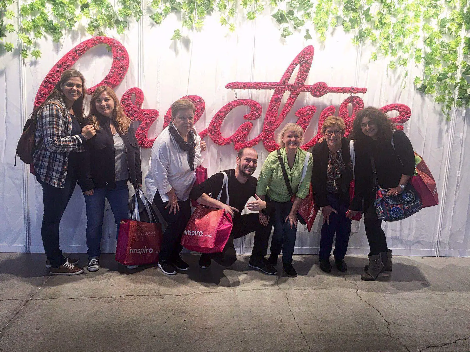 Alumnas y alumnos de la gran familia de Tresele en el taller