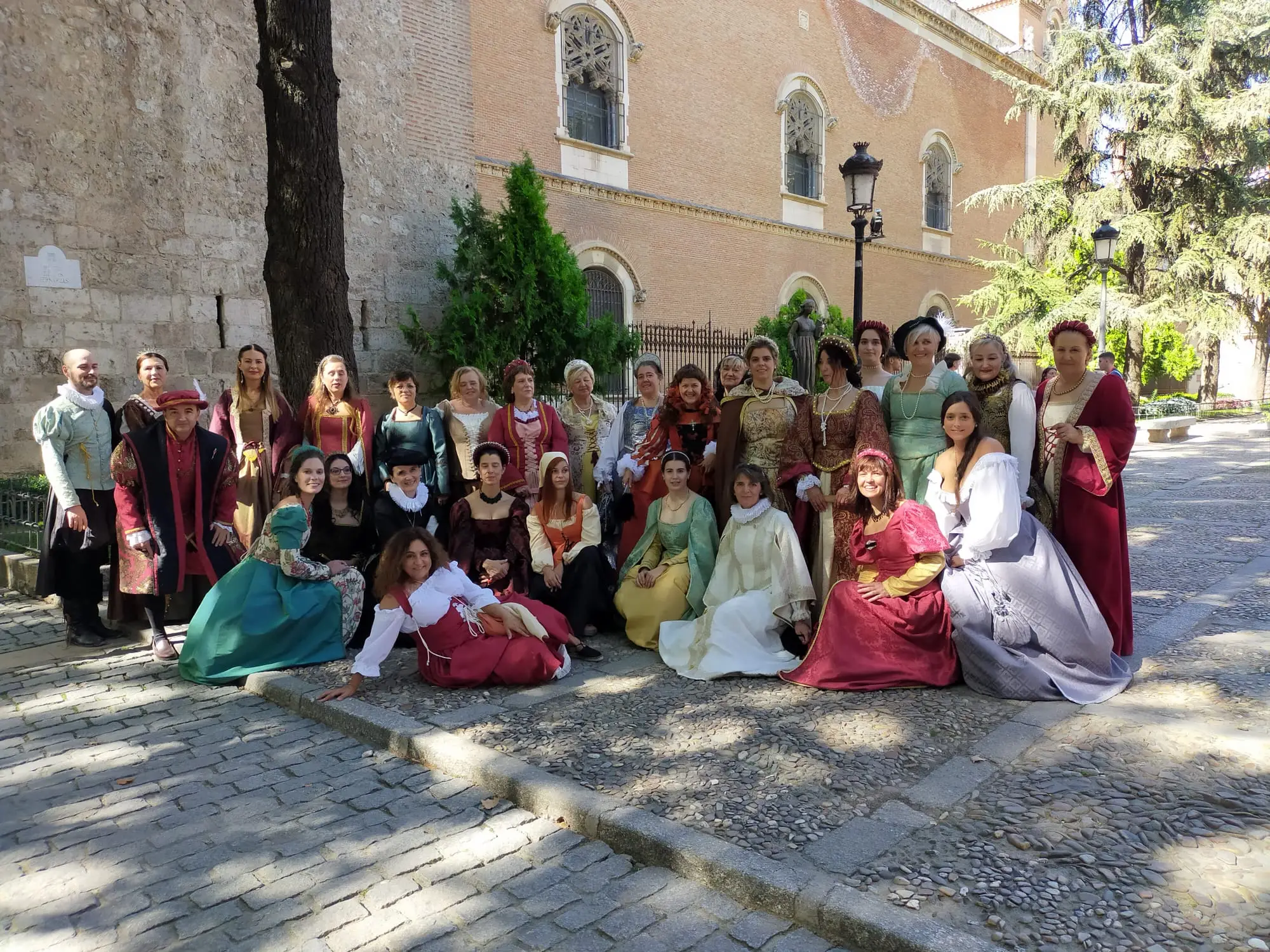 Grupo trajes palacio arzobispal — Mercado Cervantino 2023, confeccionado en Tresele