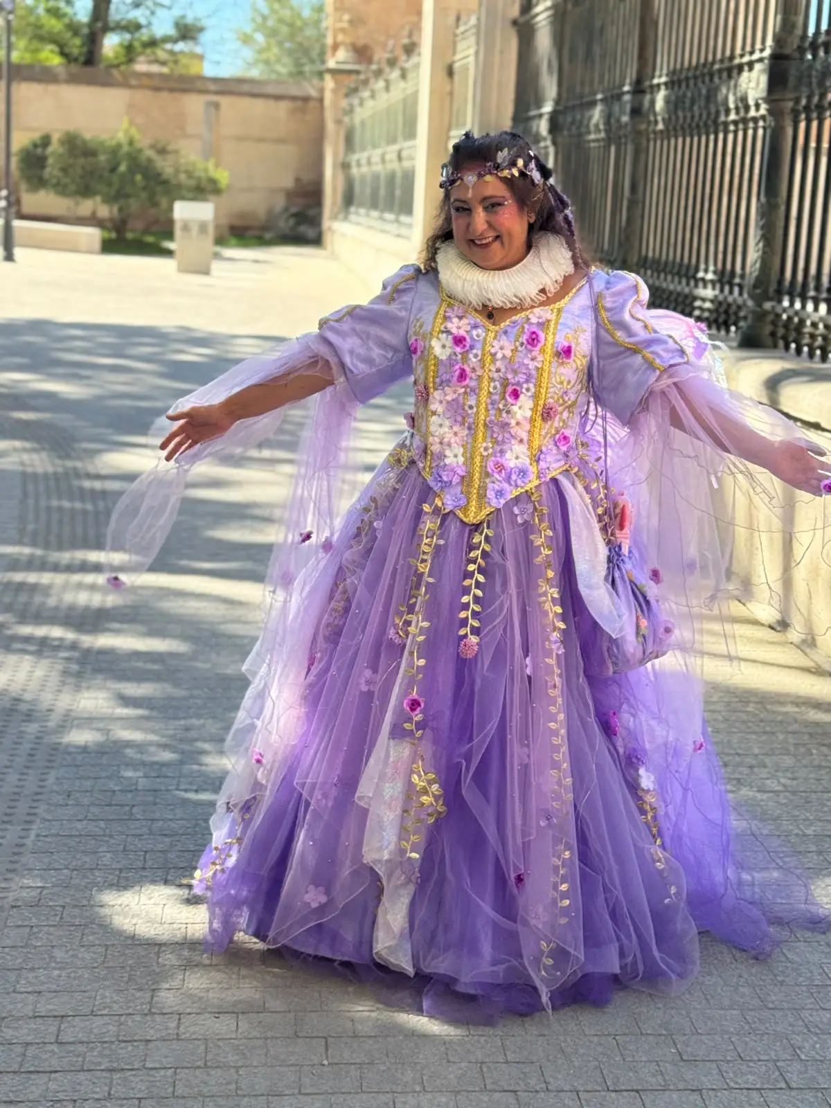 Traje hada lila flores — Mercado Cervantino 2026, confeccionado en Tresele