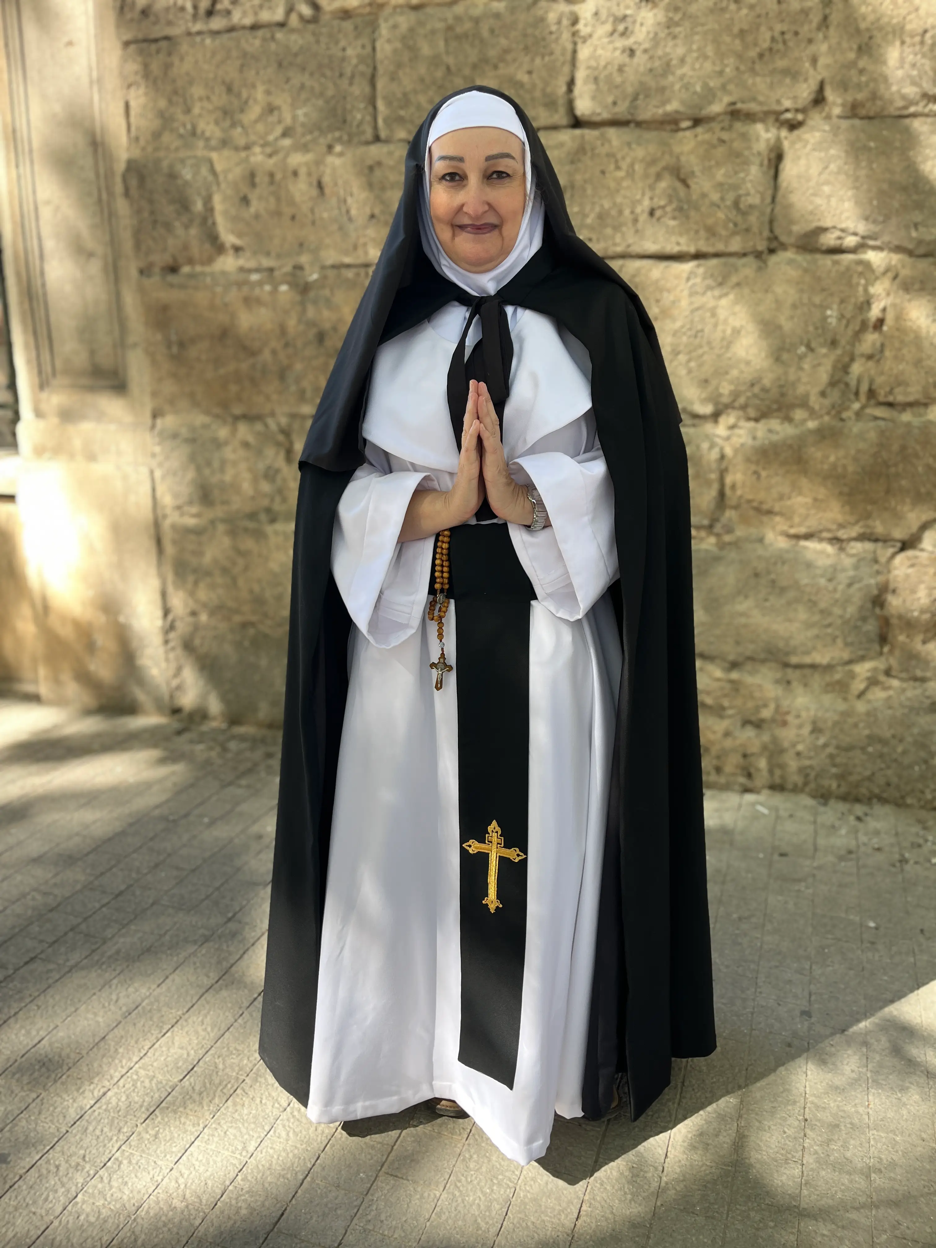 Traje monja habito — Mercado Cervantino 2026, confeccionado en Tresele